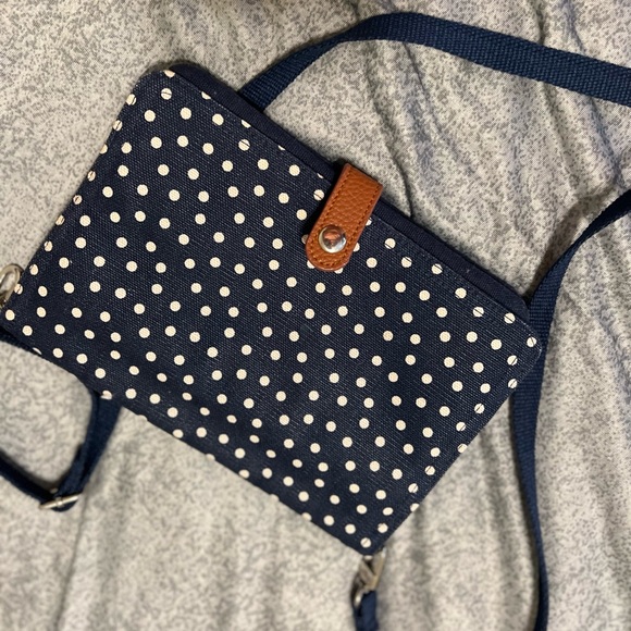 Crossbody - Picture 5 of 5